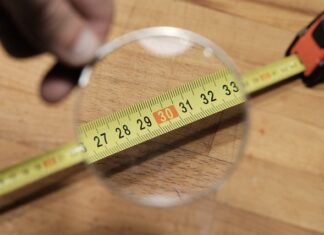 Komu nie pasuje powiększanie ust?