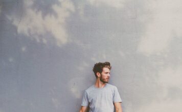 Co jest dobre na siwe włosy?